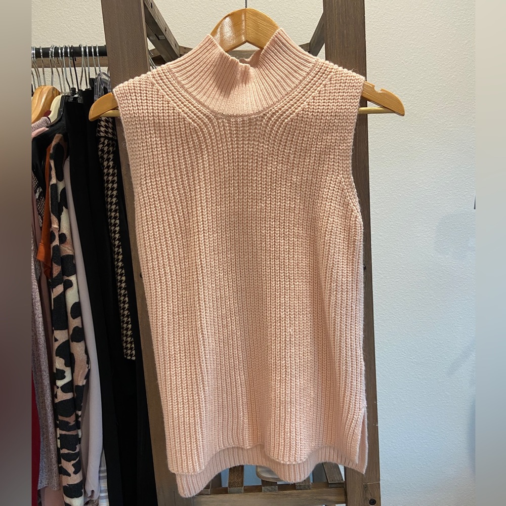 Turtleneck sweater vest